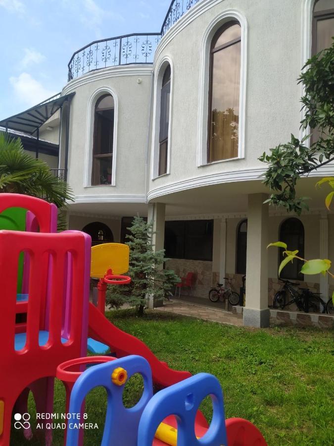 House On Moryakov 55 Aparthotel Chakvi Bagian luar foto