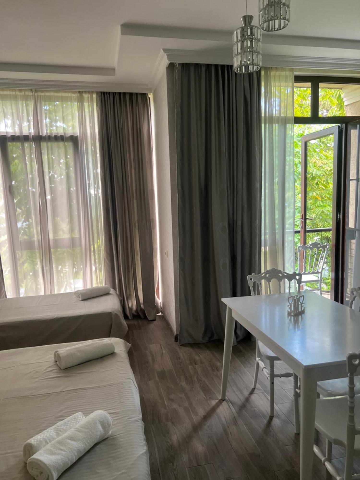 House On Moryakov 55 Aparthotel Chakvi Bagian luar foto